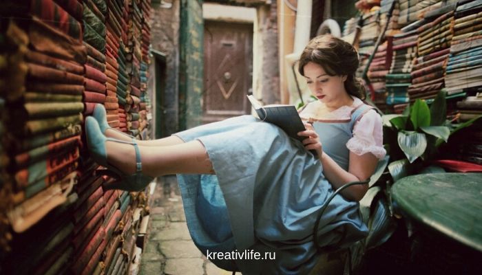 Библиотека со множеством книг, девушка читает