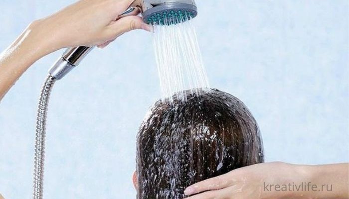 Как мыть голову шампунем и бальзамом