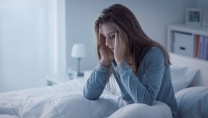 Чем опасна бессонница для здоровья и настроения