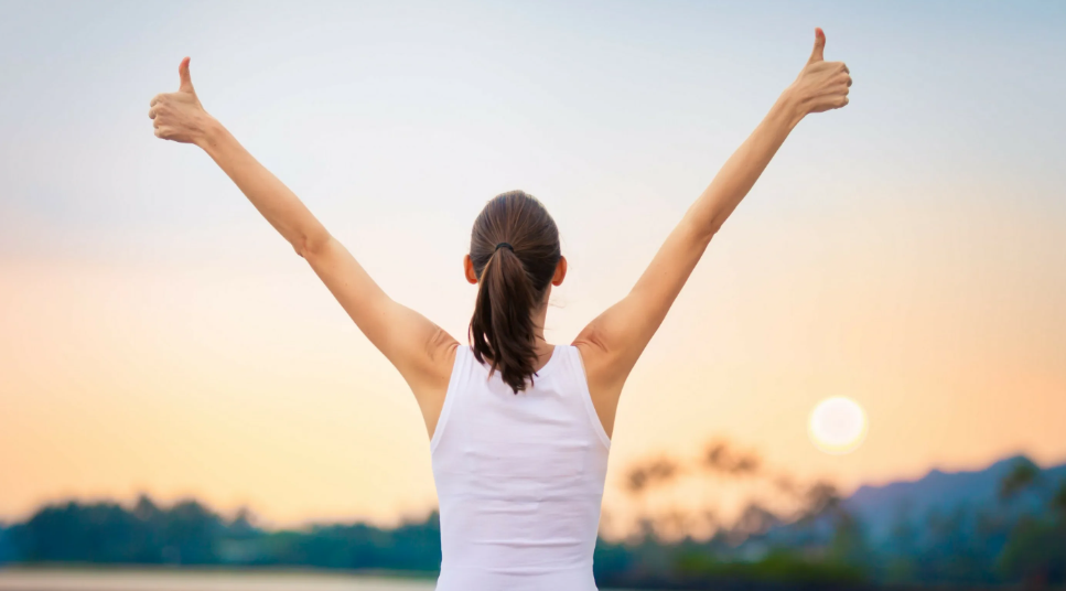 Девушка радость успех счастье