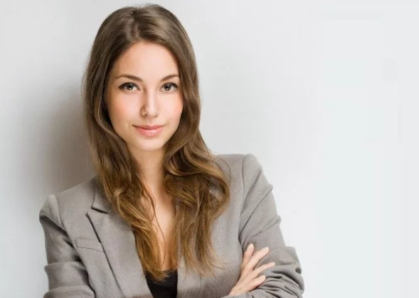 женщина уверенная в себе